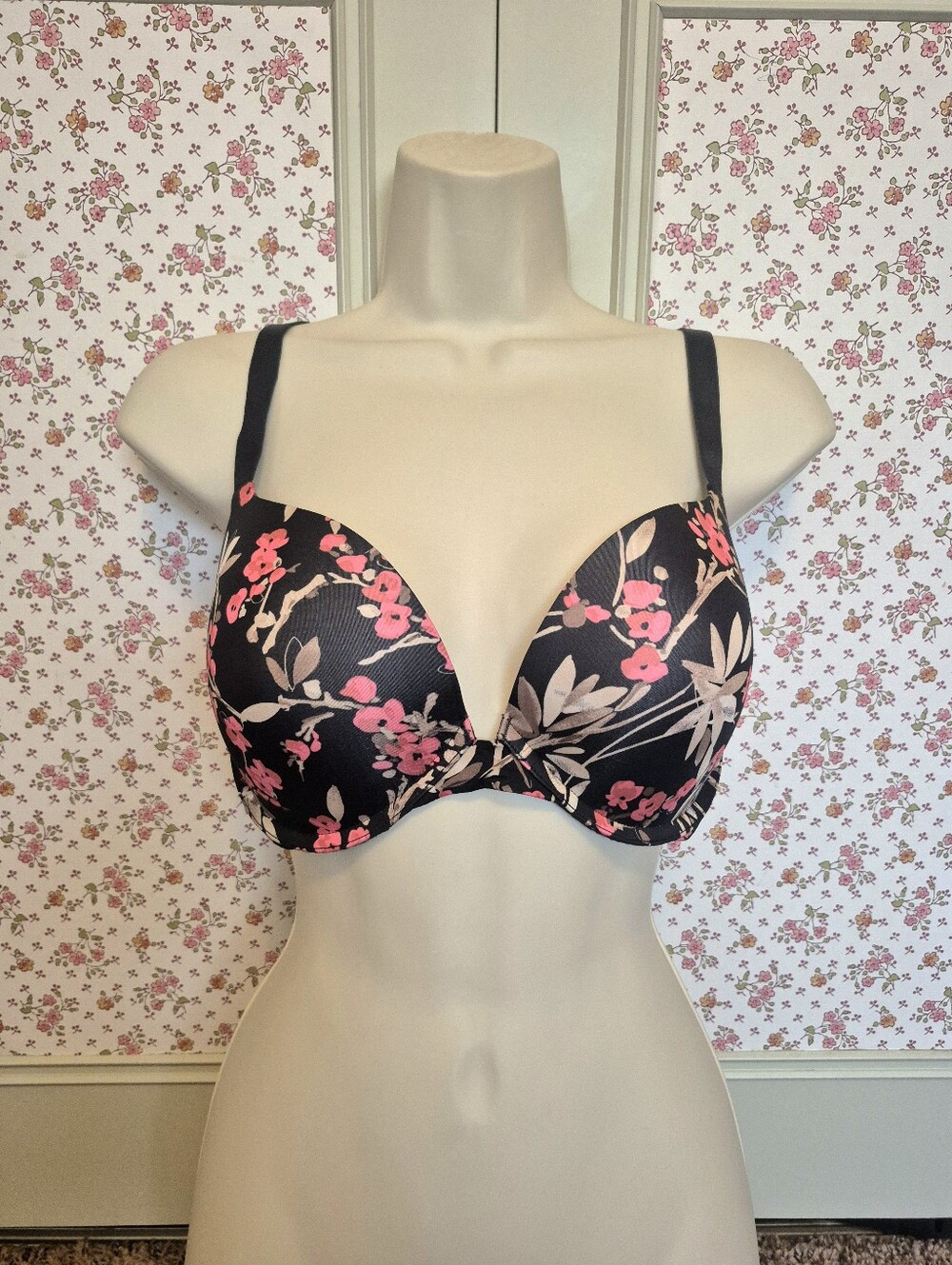 Soma Floral Ravishing Convertible Plunge Push-Up Bra 38C